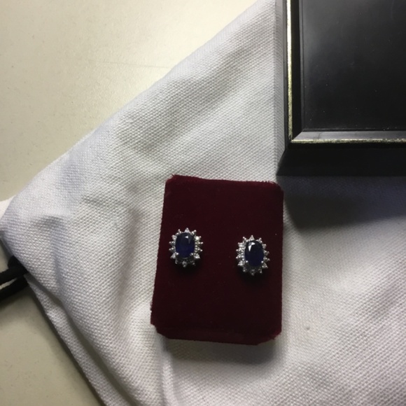 Beautiful 10k White Gold Sapphire Diamond Earrings - Picture 5 of 6